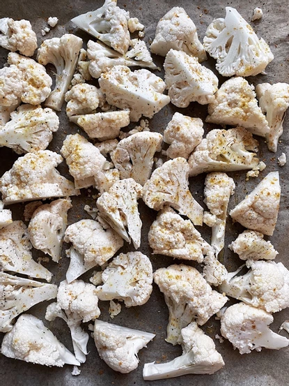FANCY FOOD: cavolfiore con hummus di ceci e grano saraceno