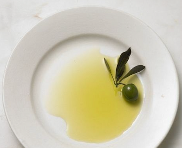 TIPS FOOD: l'importanza dell'Olio Extravergine d'Oliva nella Dieta Mediterranea.